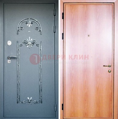 Железная дверь с ковкой ламинат внутри ДК-11 в квартиру в Саранске