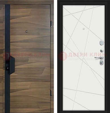 Стальная коричневая дверь МДФ c черной вставкой ДМ-267 в Саранске