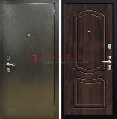 Темно-серая железная дверь с порошковым покрытием и коричневой МДФ ДП-288 в Саранске