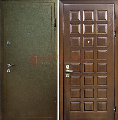 Зеленая входная дверь с порошковым окрасом ДП-64 в Орле