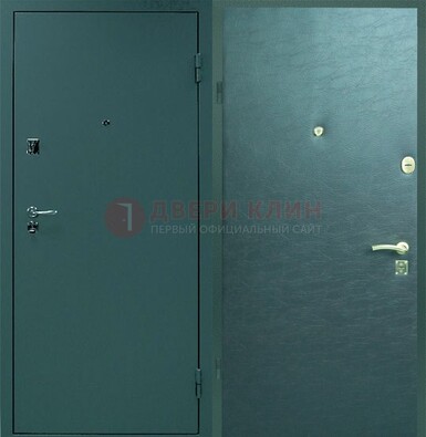 Зеленая стальная дверь с порошковым покрытием ДП-93 в Саранске