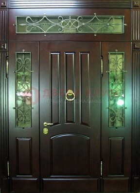 Стальная парадная дверь со стеклом и ковкой ДПР-18 для деревянного дома в Саранске