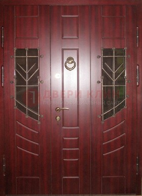 Парадная дверь со вставками из стекла и ковки ДПР-34 в загородный дом в Талдоме