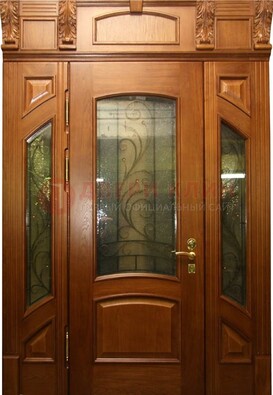Парадная дверь со стеклянными вставками и ковкой ДПР-36 для дома в Саратове