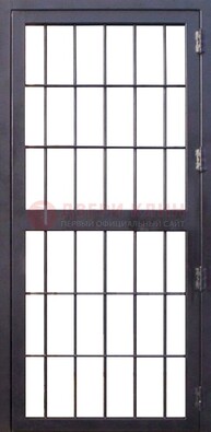 Темная стальная решетчатая дверь ДР-34 в Саранске