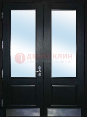 Черная двухстворчатая металлическая дверь со стеклом ДС-25 в Саранске