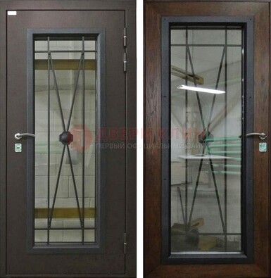 Коричневая железная дверь со стеклом для частного дома ДС-8 в Саранске
