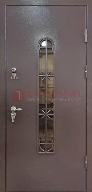 Металлическая дверь Порошок с небольшим стеклом и ковкой ДСК-282 в Саранске