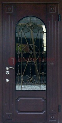 Стальная дверь со стеклом и ковкой ДСК-80 в загородный дом в Саранске