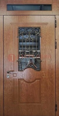 Металлическая входная дверь со стеклом и ковкой для дома ДСК-96 в Саранске